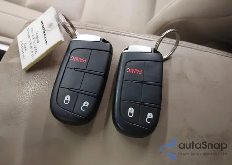 2017 Jeep Grand Cherokee Laredo 4X4 z USA, uszkodzony, nr VIN 1C4RJFAG0HC671259